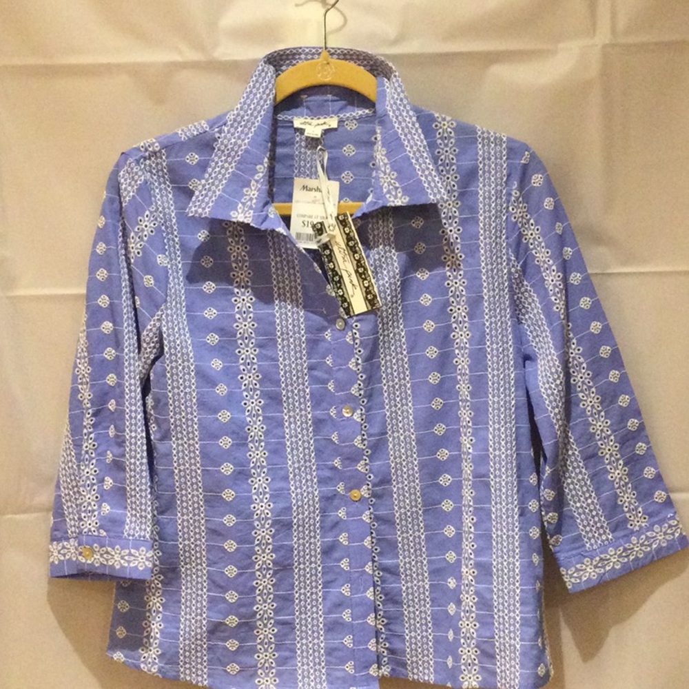 NWT Eyelet Button Shirt